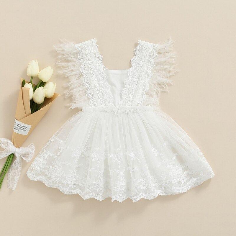 Vestido de Batizado Rendas e Plumas Bebê Menina