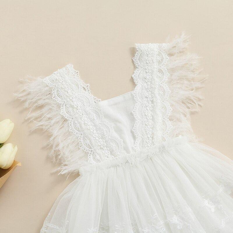 Vestido de Batizado Rendas e Plumas Bebê Menina